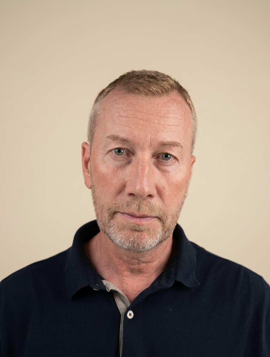 Portrait of Stefan Martin Mai, founder of Uniqvictus